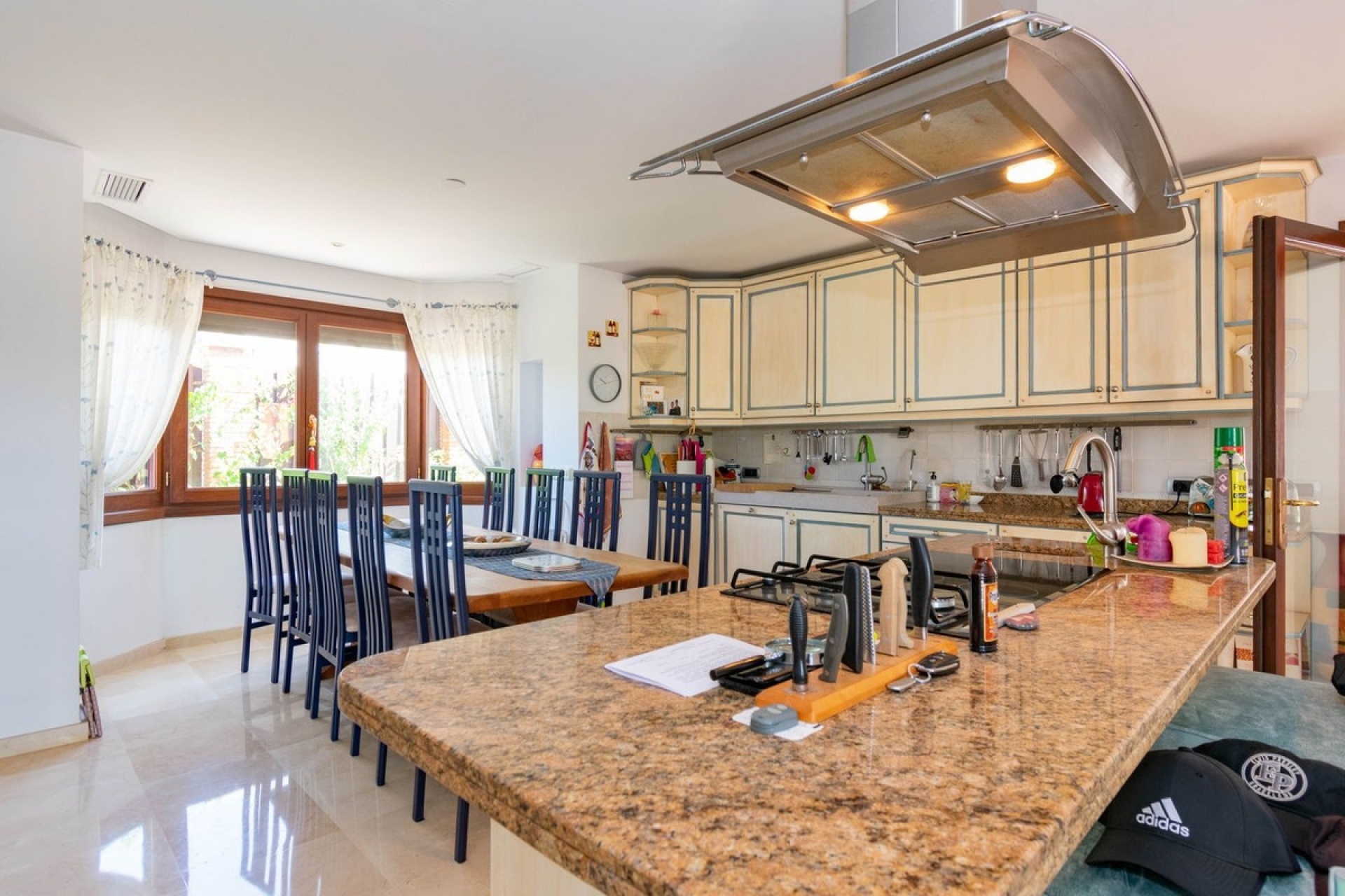 Resale - Villa - Estepona - Estepona Centro