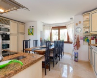 Resale - Villa - Estepona - Estepona Centro