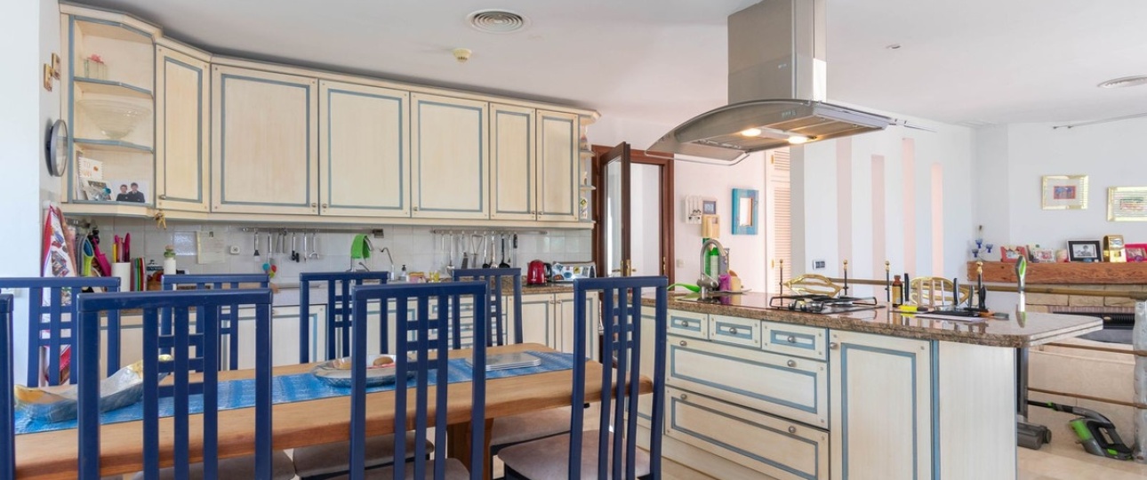 Resale - Villa - Estepona - Estepona Centro