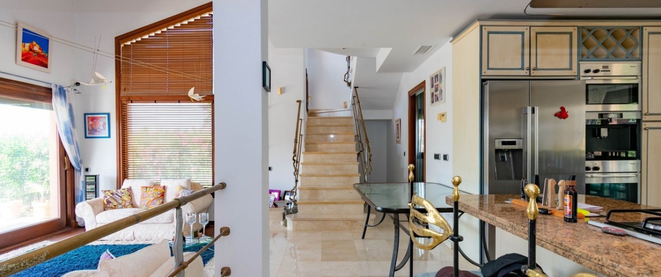 Resale - Villa - Estepona - Estepona Centro
