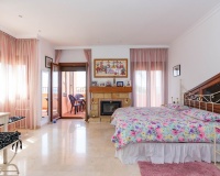 Resale - Villa - Estepona - Estepona Centro