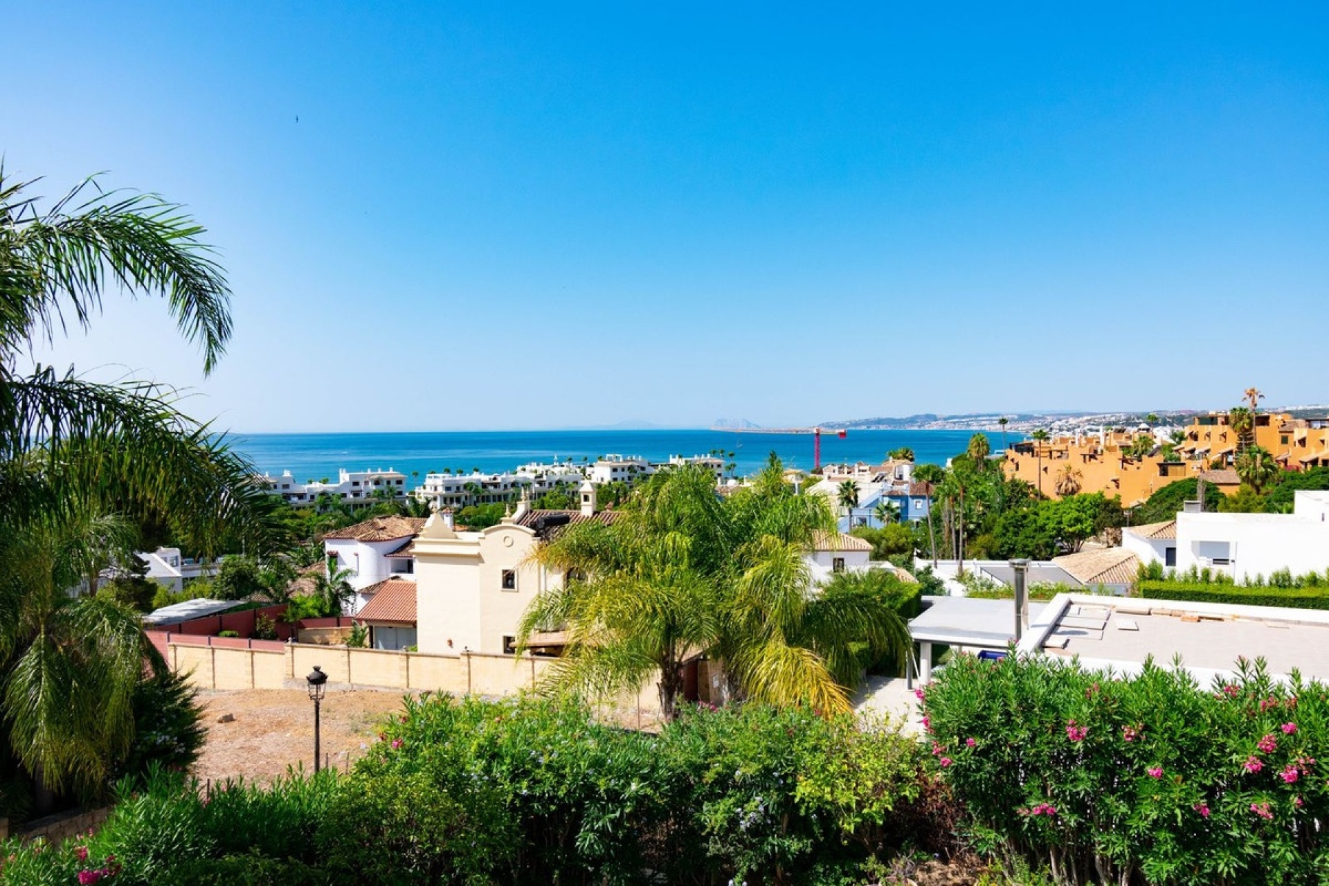 Resale - Villa - Estepona - Estepona Centro