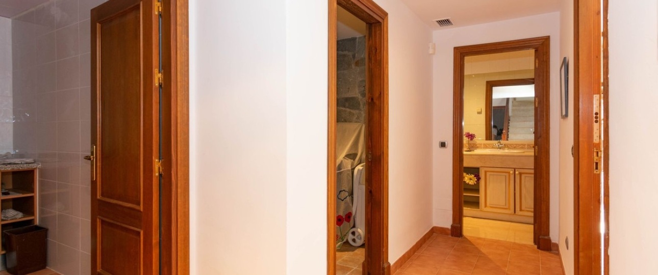 Resale - Villa - Estepona - Estepona Centro