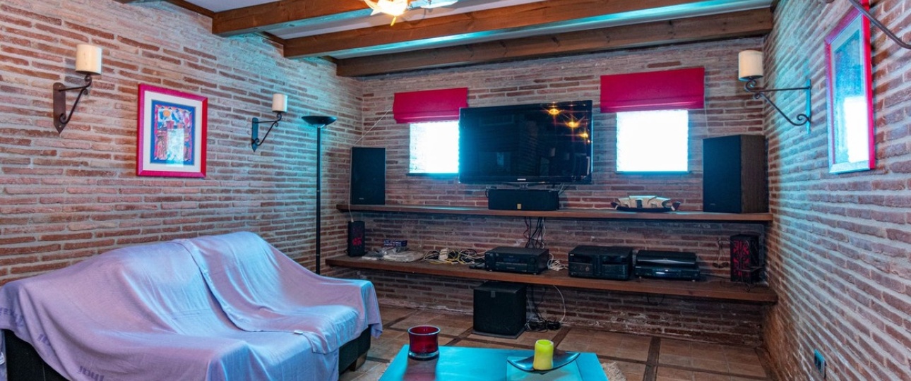 Resale - Villa - Estepona - Estepona Centro