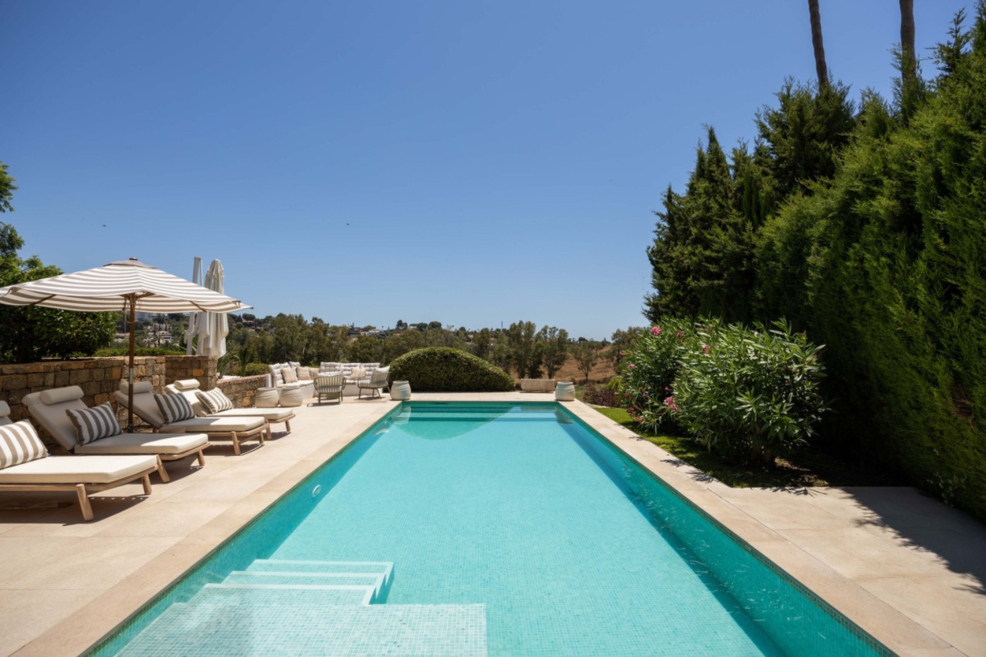 Resale - Villa - Estepona - Estepona Centro