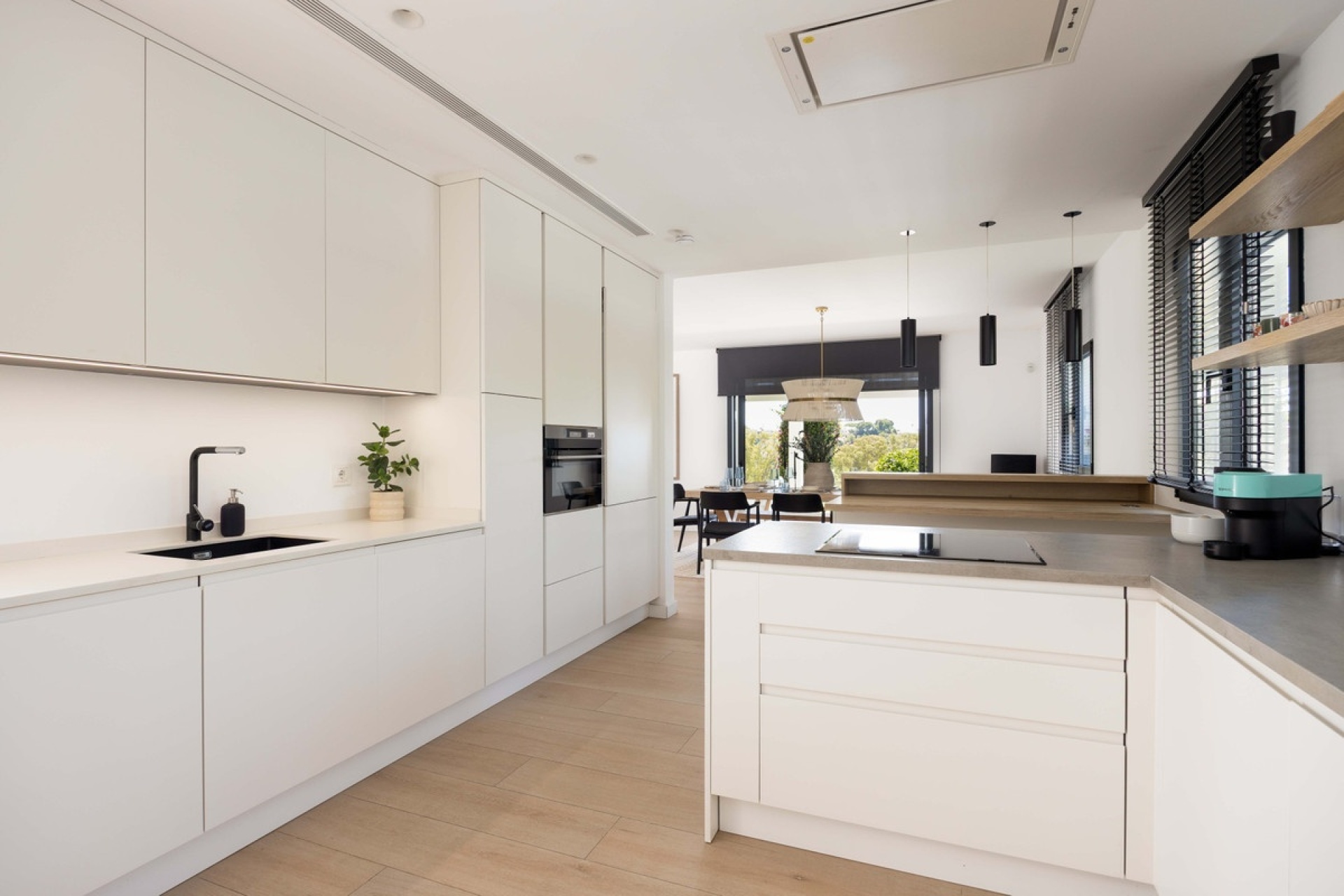 Resale - Villa - Estepona - Estepona Centro