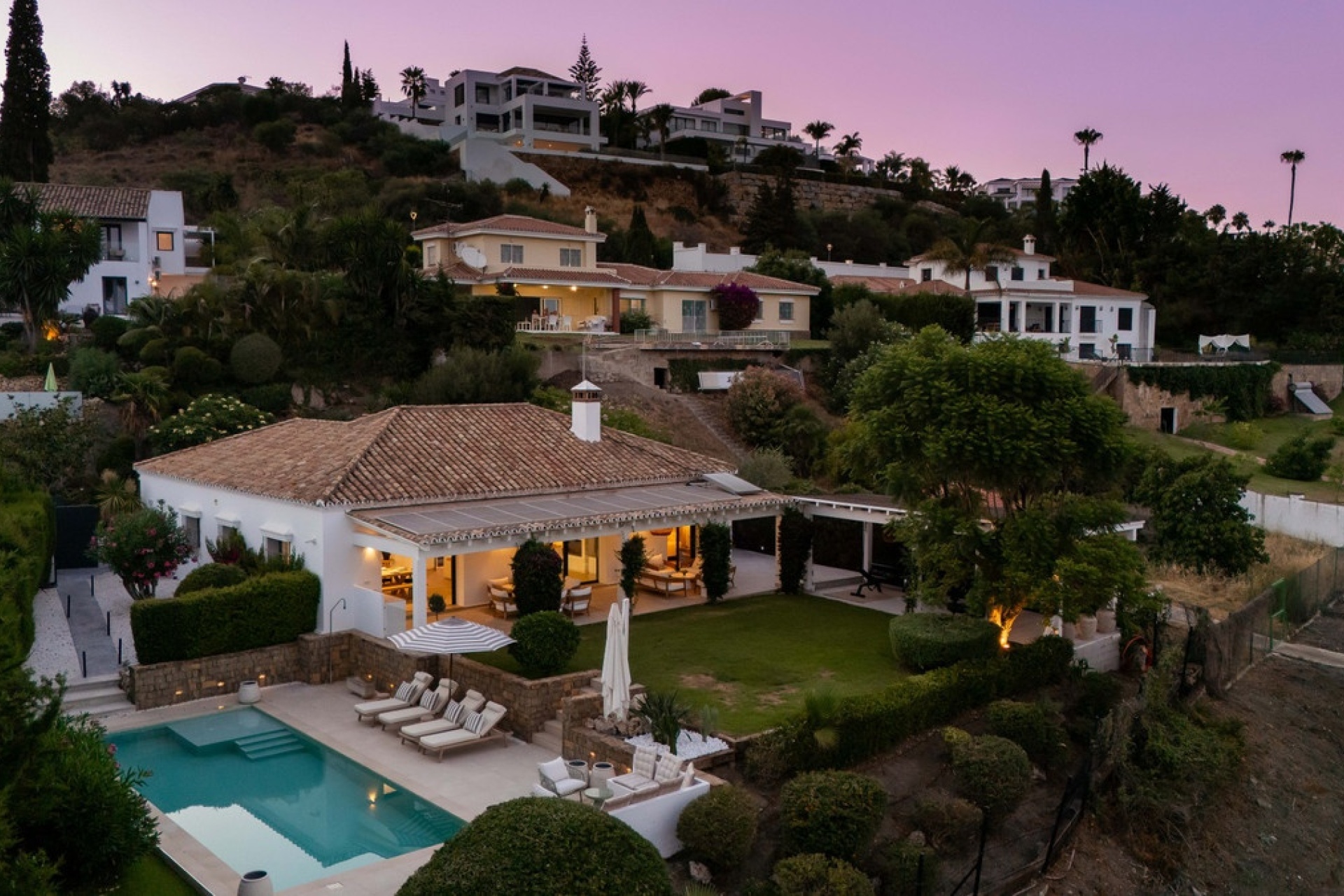 Resale - Villa - Estepona - Estepona Centro
