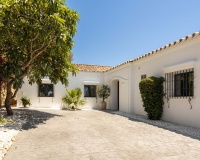 Resale - Villa - Estepona - Estepona Centro