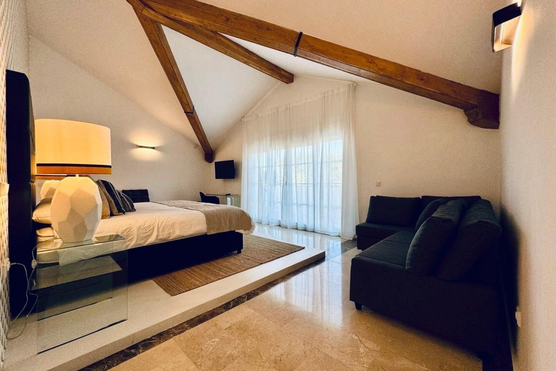 Resale - Villa - Estepona - Estepona Centro