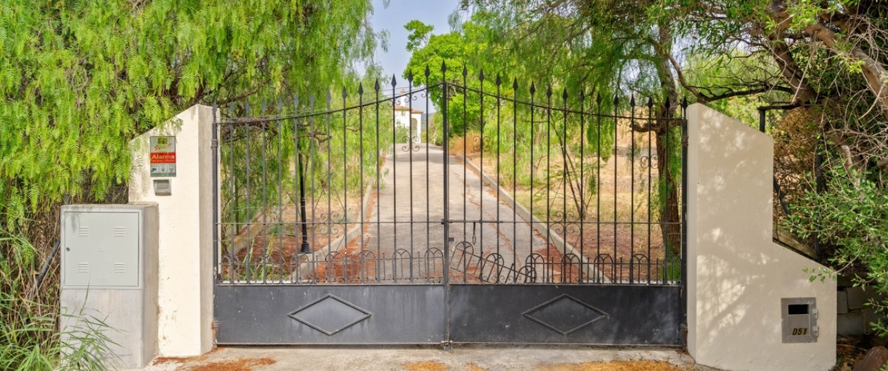 Resale - Villa - Estepona - Estepona Centro