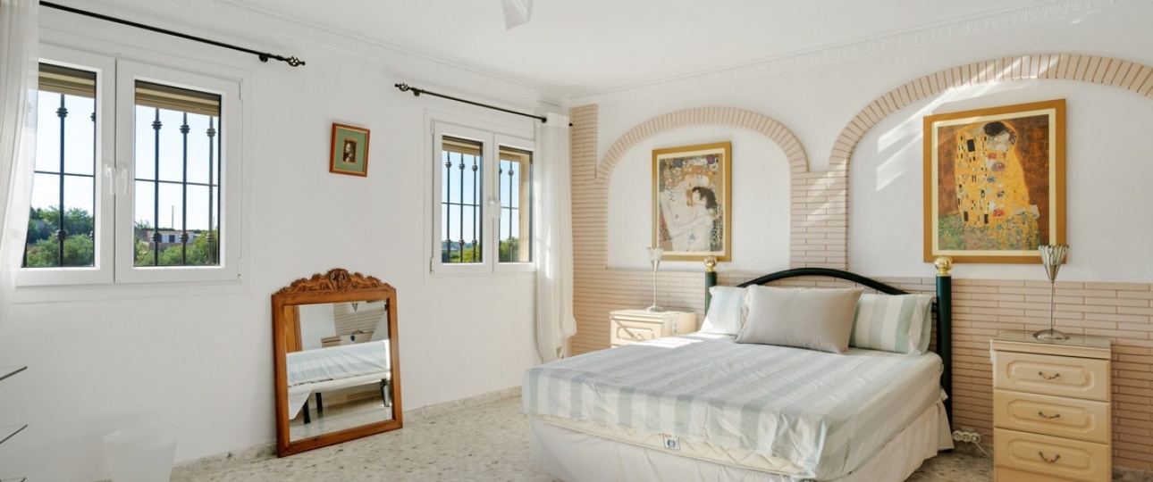 Resale - Villa - Estepona - Estepona Centro