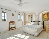 Resale - Villa - Estepona - Estepona Centro