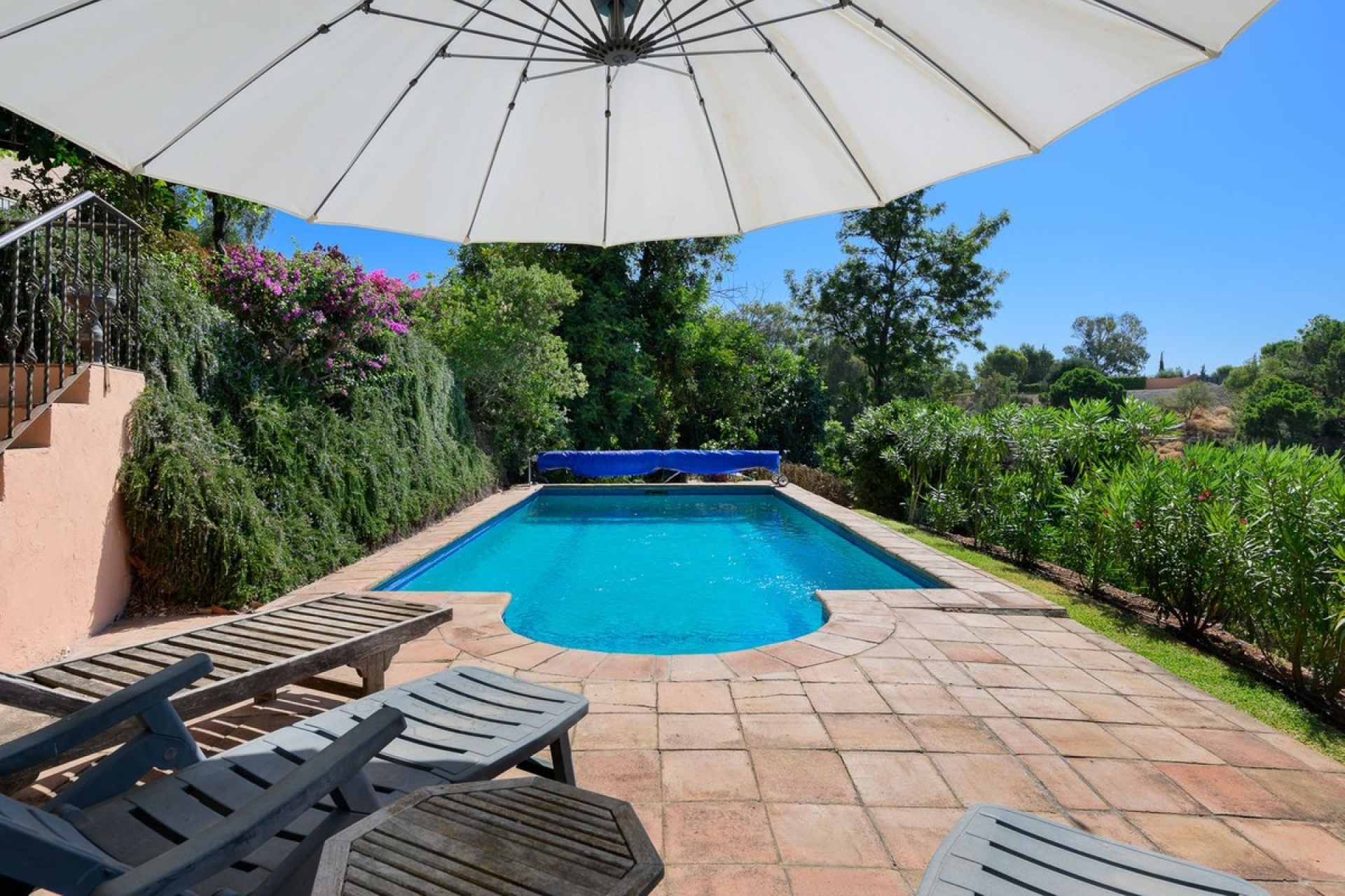 Resale - Villa - Estepona - Estepona Centro