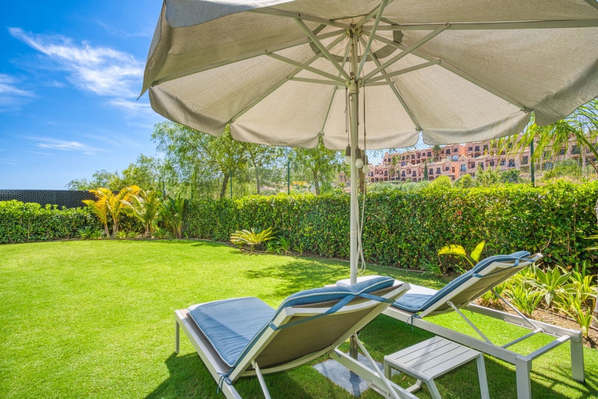 Resale - Villa - Estepona - Estepona Centro