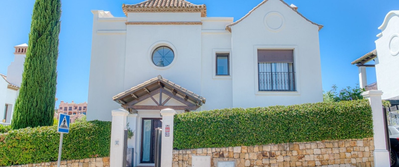 Resale - Villa - Estepona - Estepona Centro