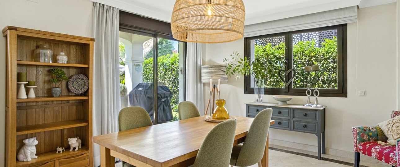 Resale - Villa - Estepona - Estepona Centro