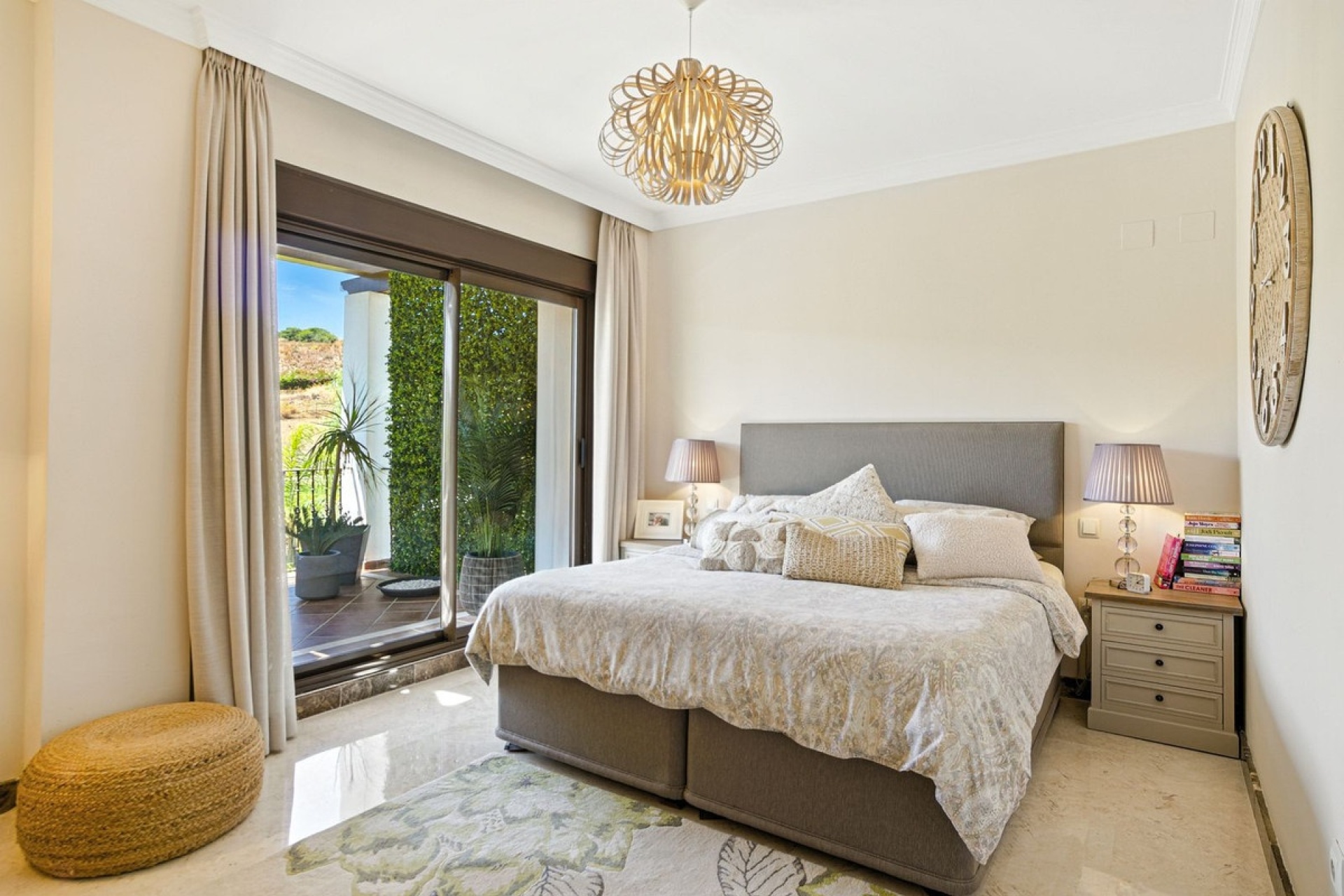 Resale - Villa - Estepona - Estepona Centro