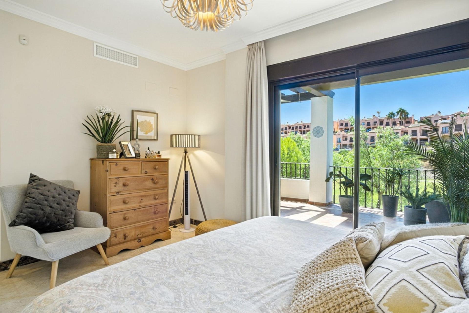 Resale - Villa - Estepona - Estepona Centro