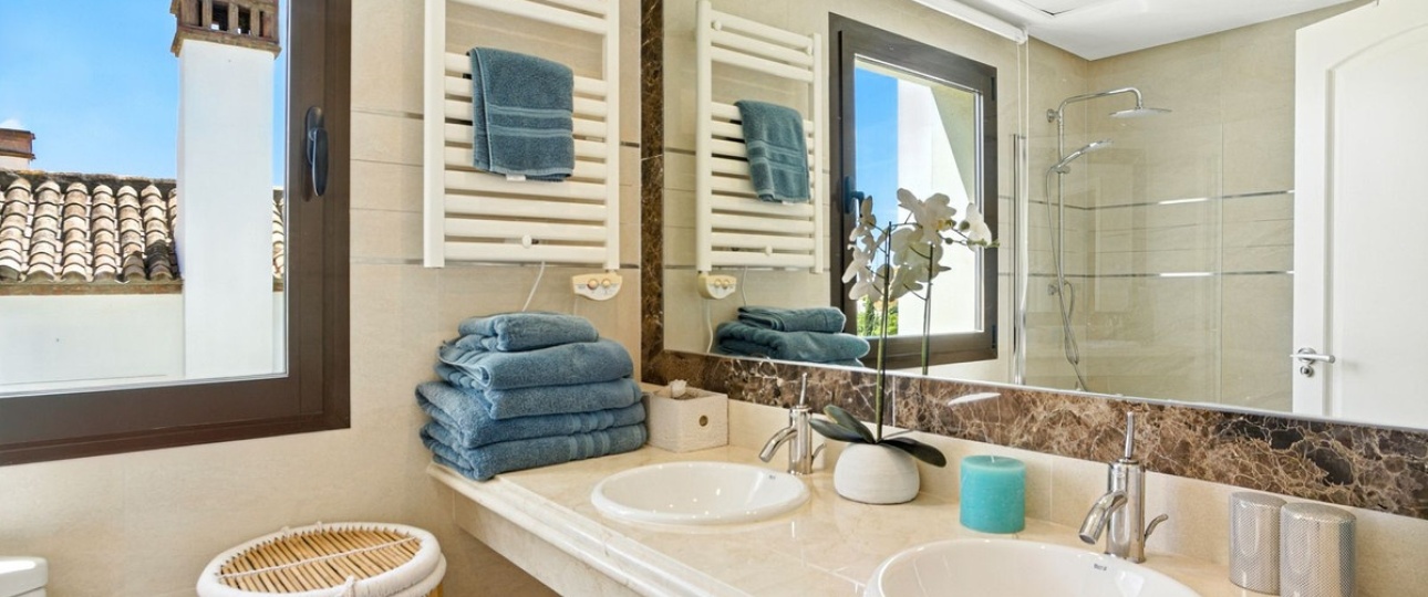 Resale - Villa - Estepona - Estepona Centro
