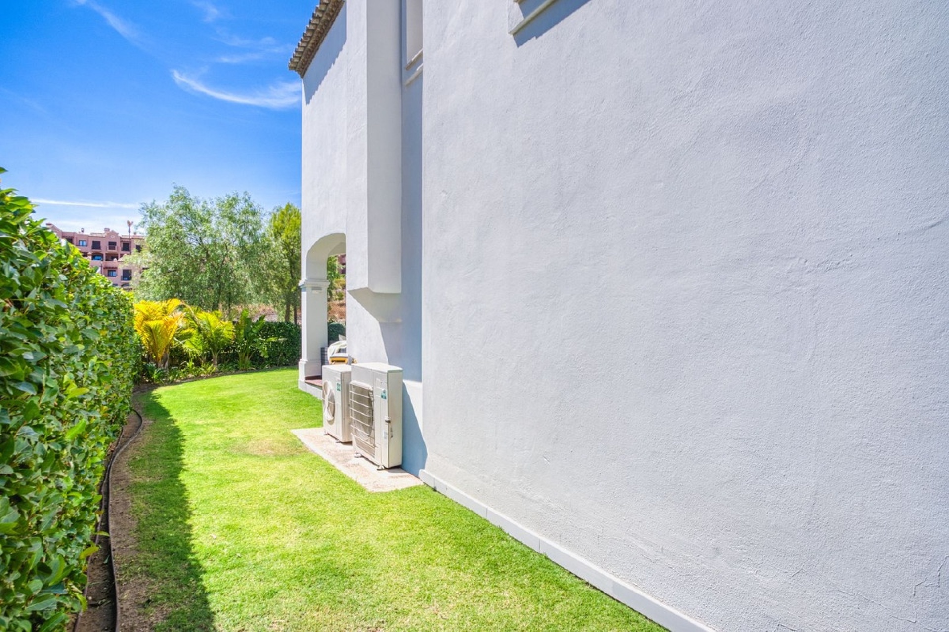 Resale - Villa - Estepona - Estepona Centro