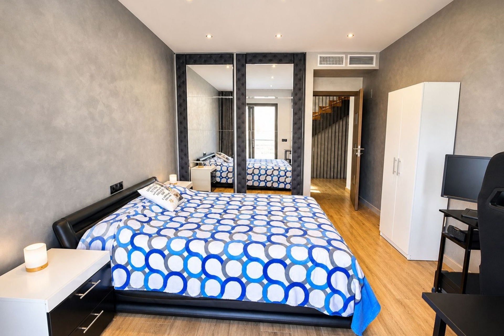Resale - Villa - Estepona - Estepona Centro
