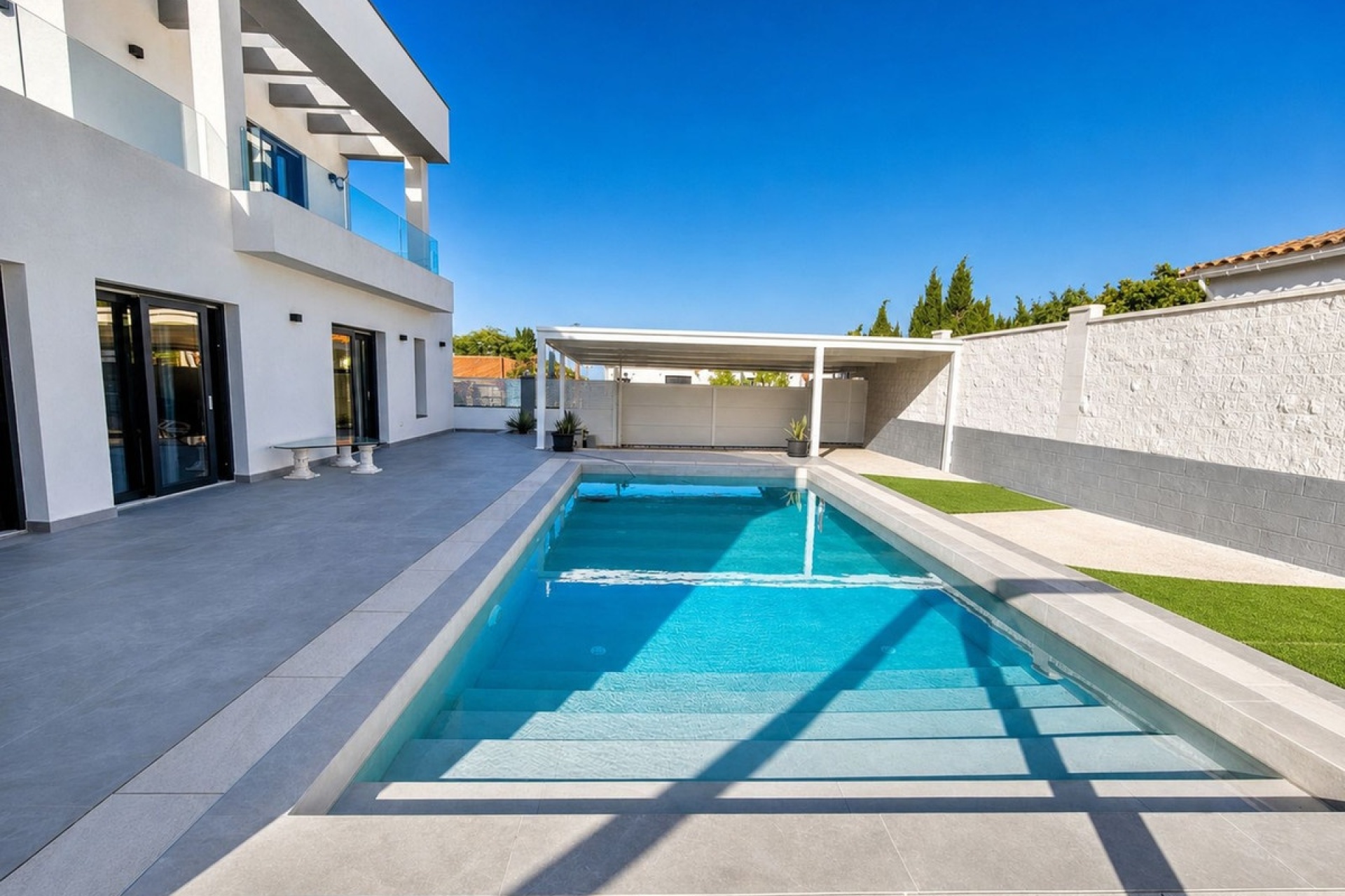 Resale - Villa - Estepona - Estepona Centro