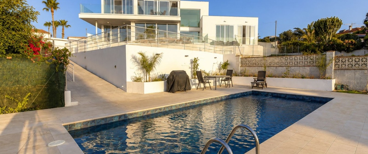 Resale - Villa - Estepona - Estepona Centro