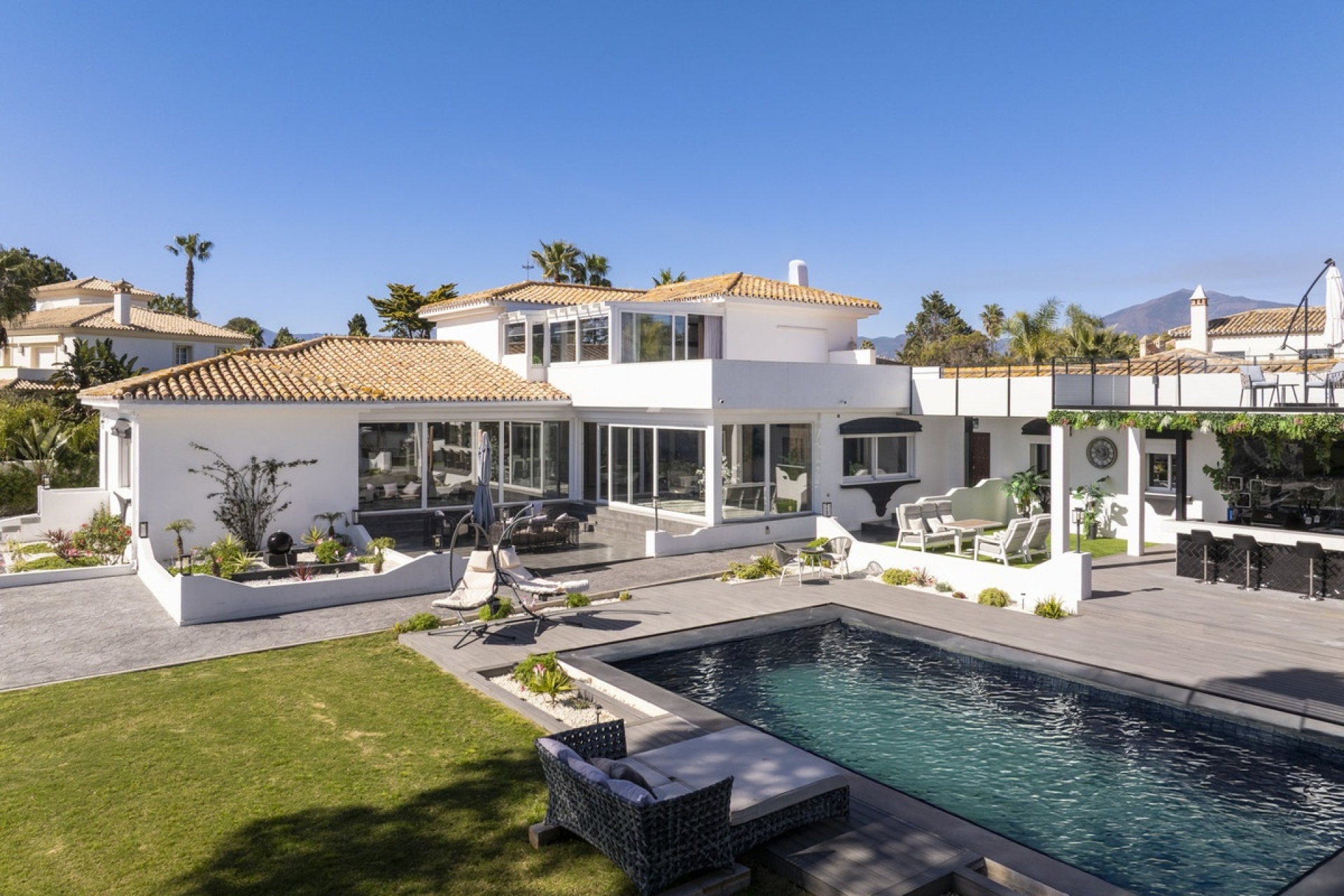 Resale - Villa - Estepona - Estepona Centro