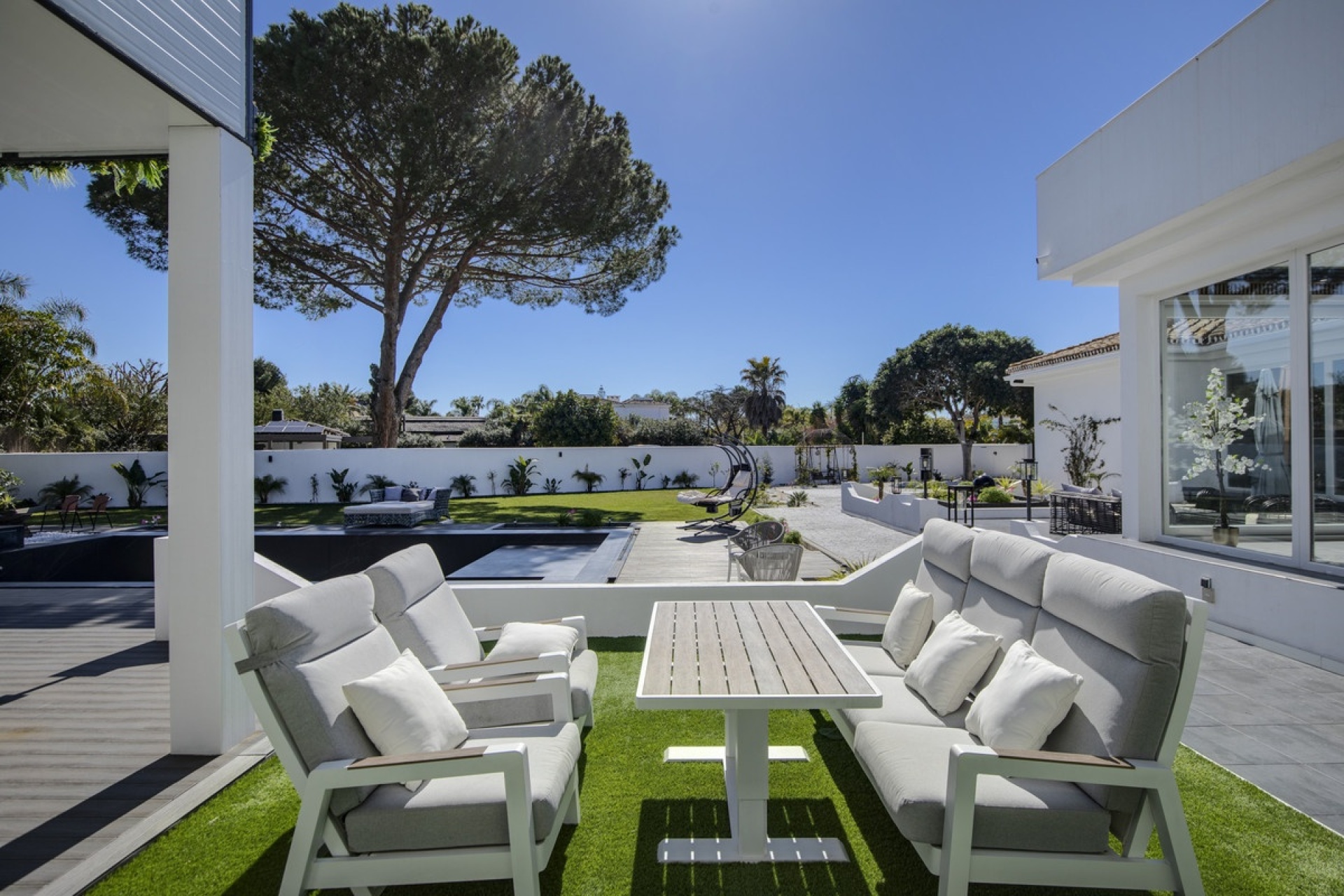 Resale - Villa - Estepona - Estepona Centro