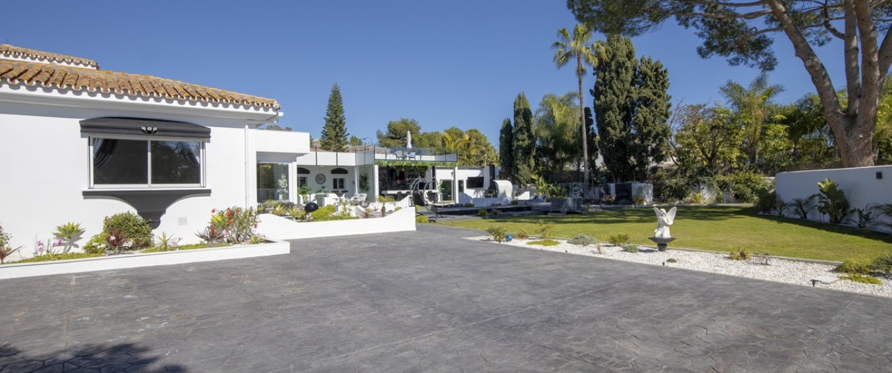 Resale - Villa - Estepona - Estepona Centro