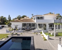 Resale - Villa - Estepona - Estepona Centro