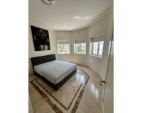 Resale - Villa - Estepona - Estepona Centro