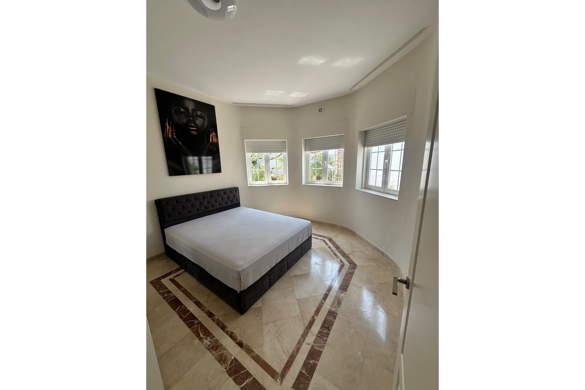 Resale - Villa - Estepona - Estepona Centro