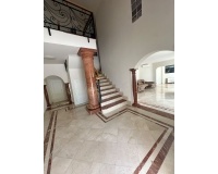 Resale - Villa - Estepona - Estepona Centro
