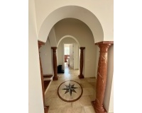 Resale - Villa - Estepona - Estepona Centro