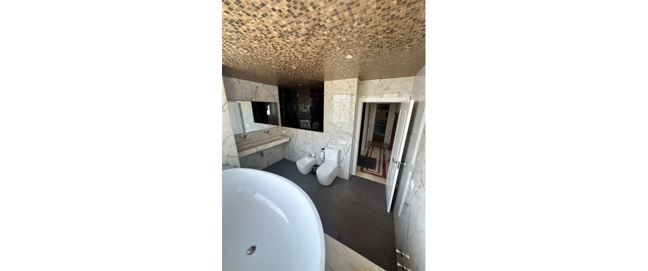 Resale - Villa - Estepona - Estepona Centro