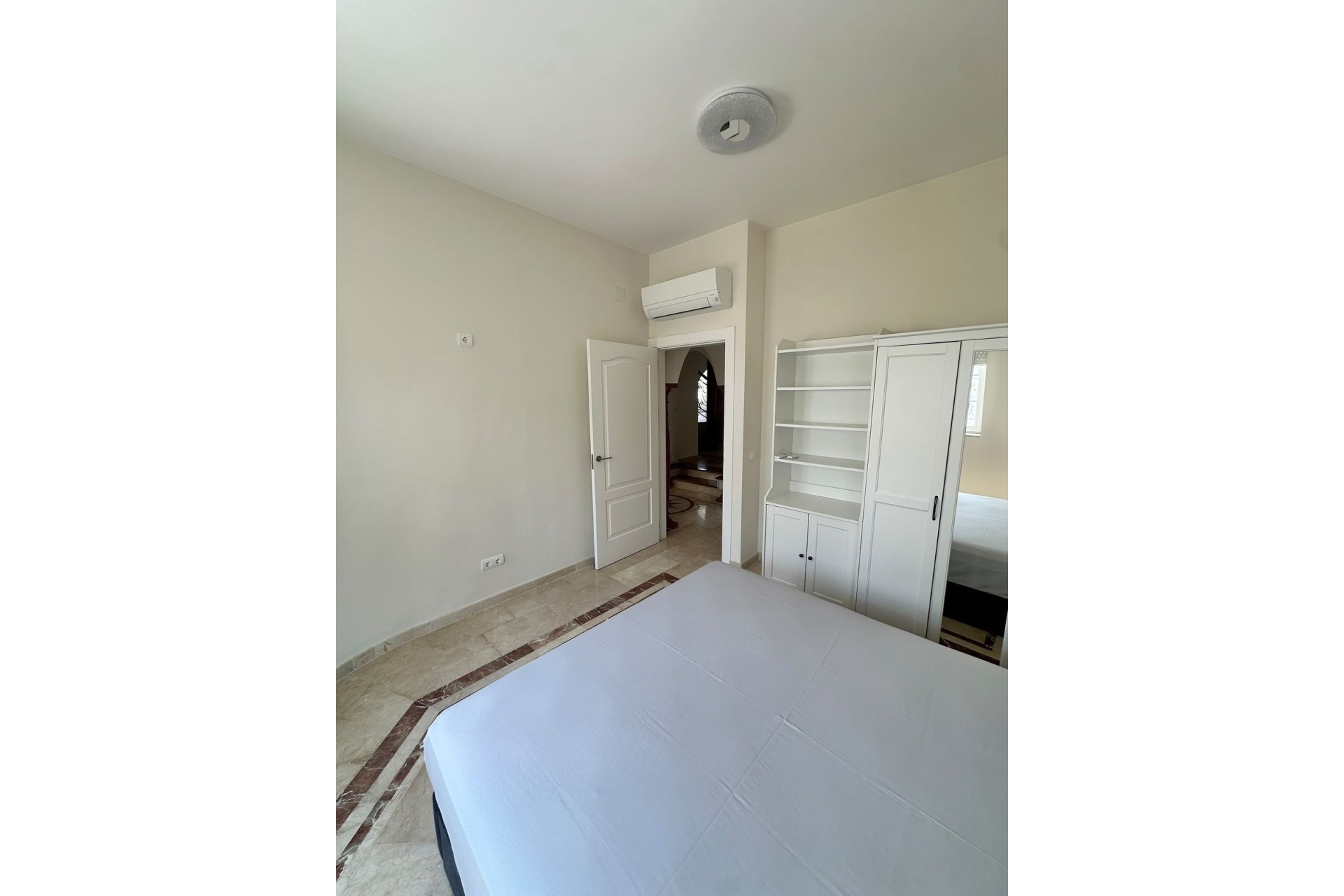 Resale - Villa - Estepona - Estepona Centro
