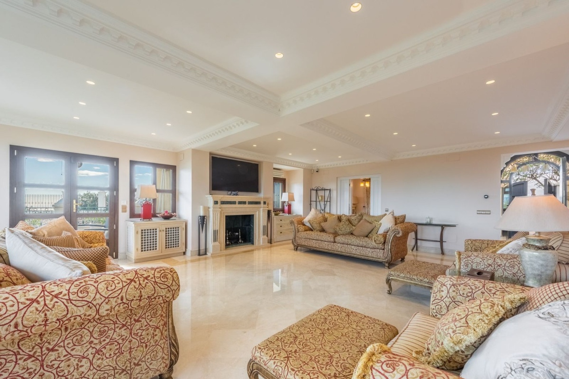 Resale - Villa - Estepona - Estepona Centro