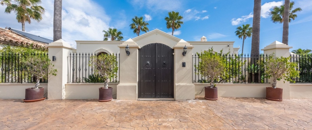 Resale - Villa - Estepona - Estepona Centro