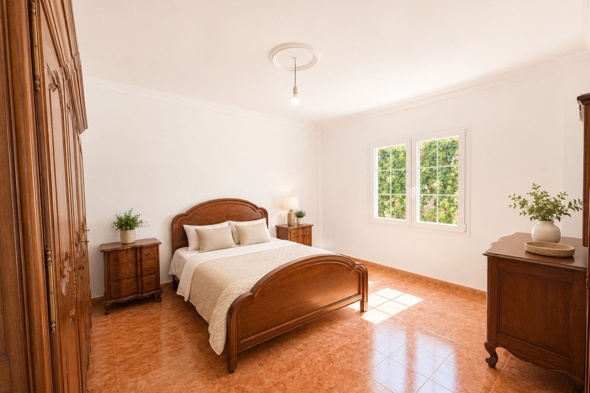 Resale - Villa - Estepona - Estepona Centro