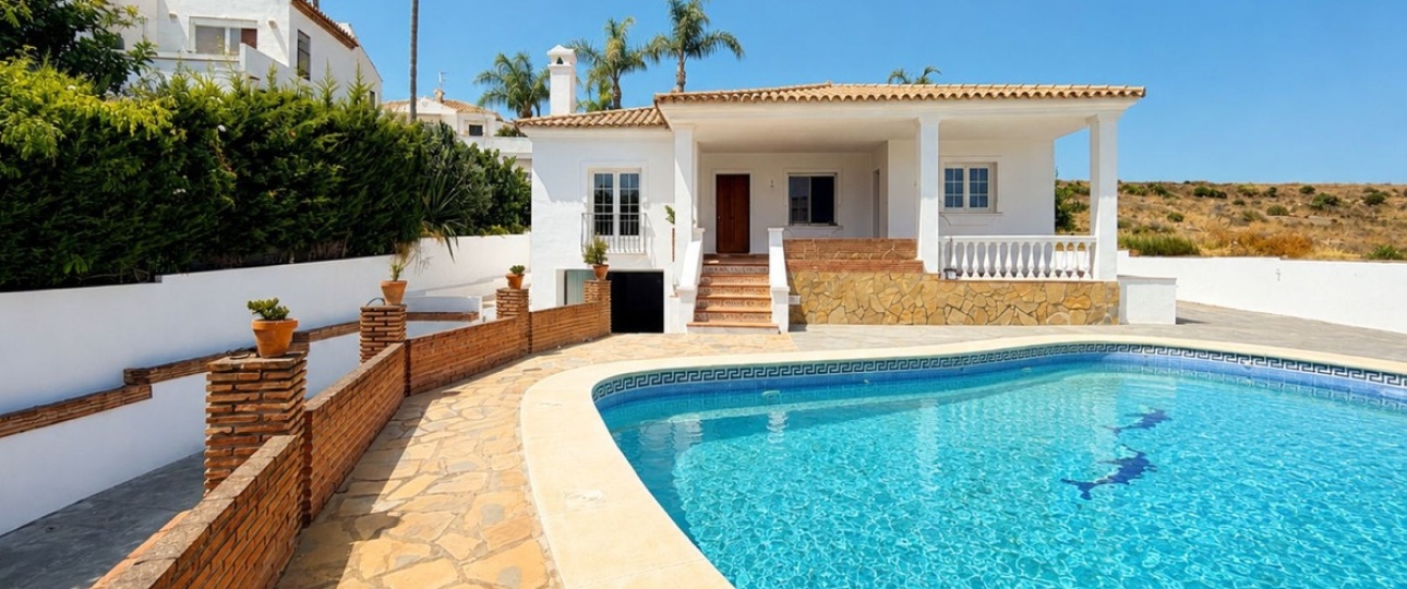 Resale - Villa - Estepona - Estepona Centro