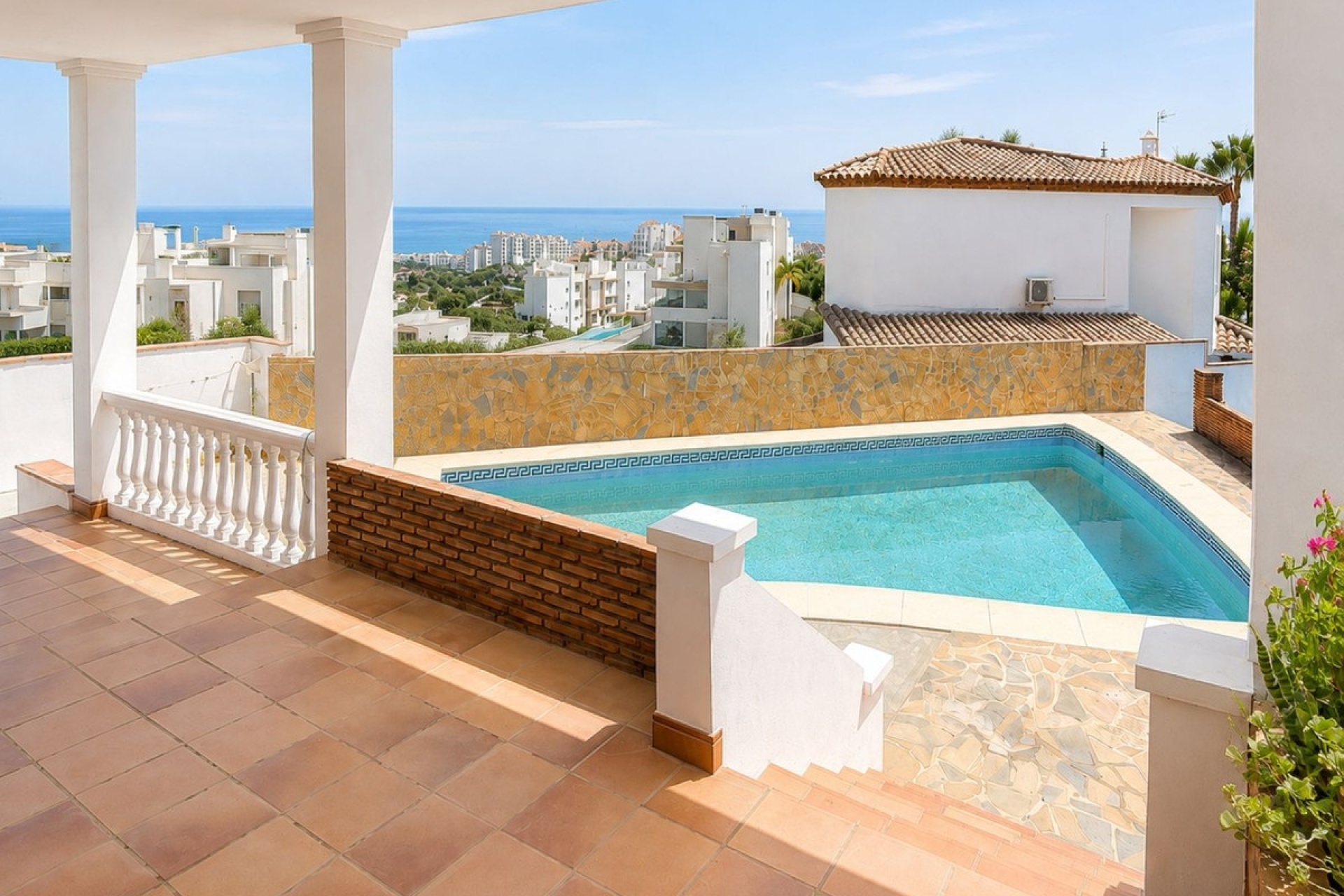 Resale - Villa - Estepona - Estepona Centro