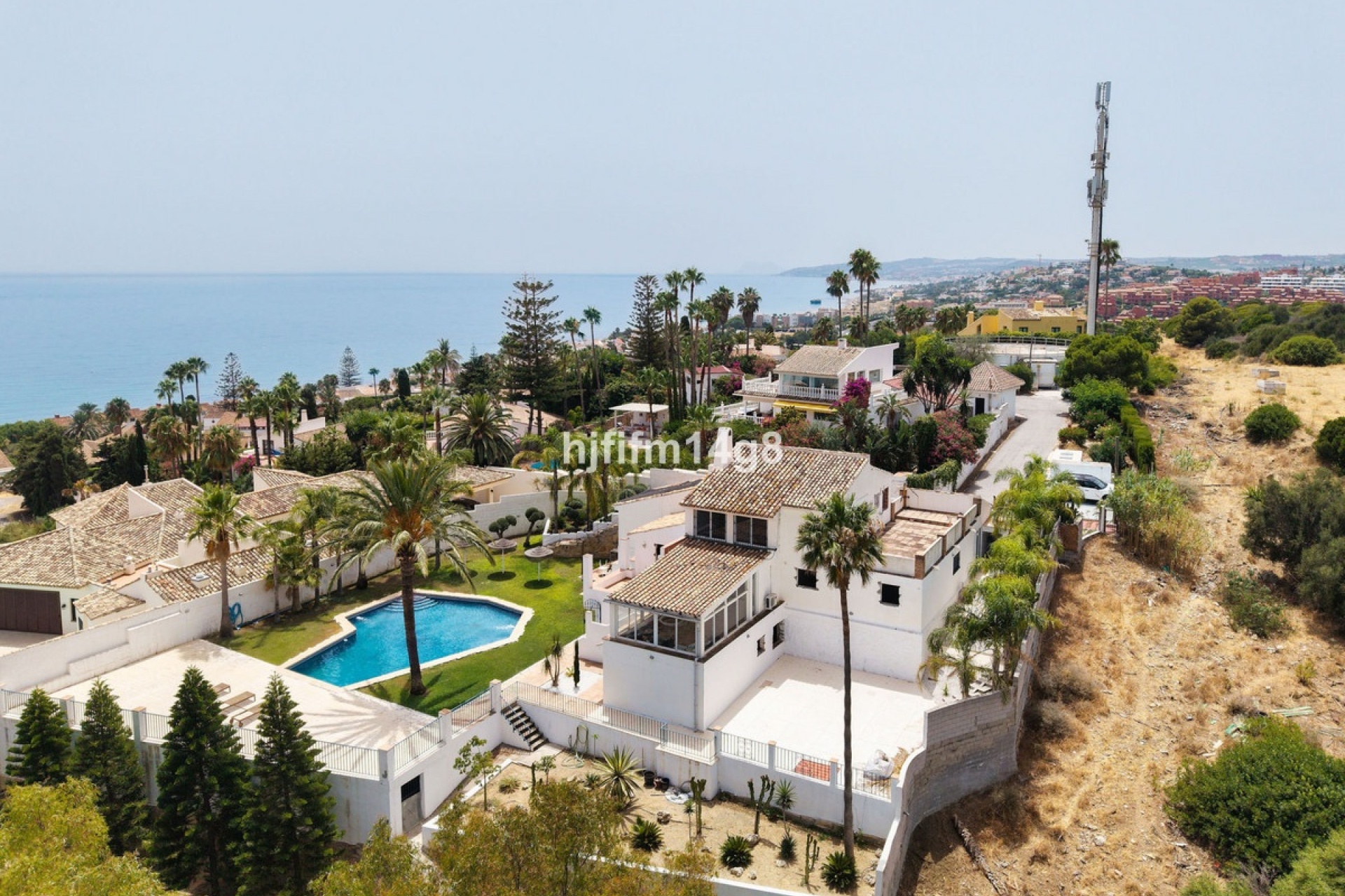 Resale - Villa - Estepona - Estepona Centro