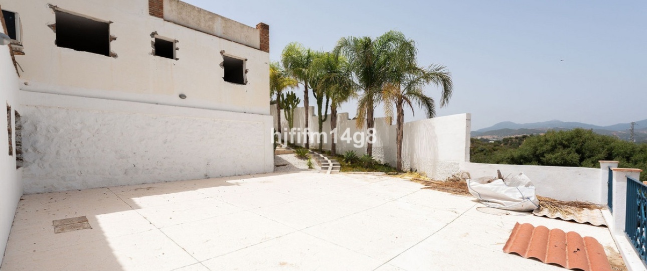 Resale - Villa - Estepona - Estepona Centro