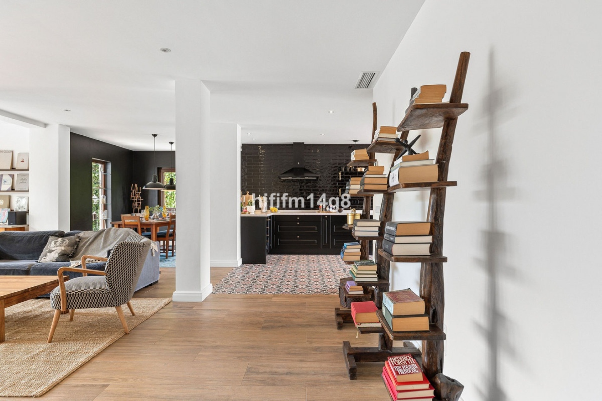 Resale - Villa - Estepona - Estepona Centro