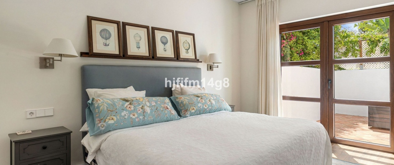 Resale - Villa - Estepona - Estepona Centro