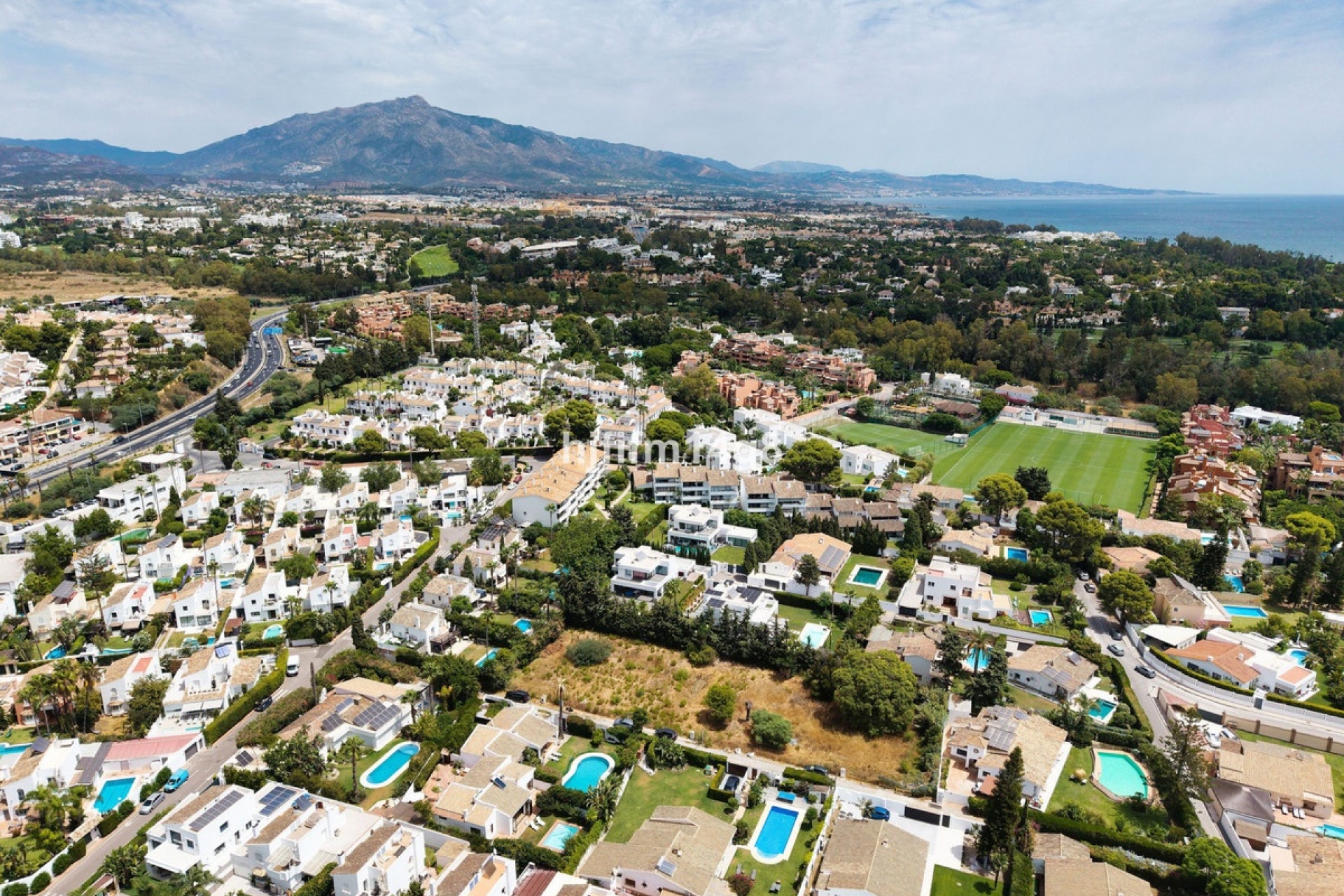 Resale - Villa - Estepona - Estepona Centro