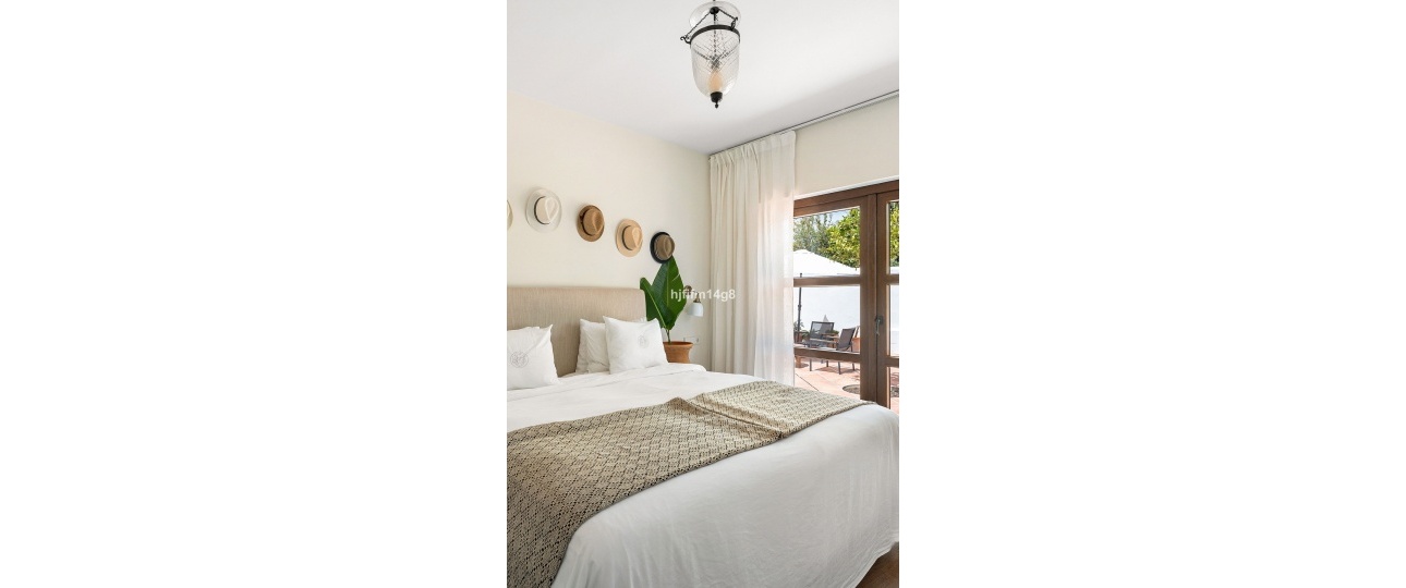 Resale - Villa - Estepona - Estepona Centro