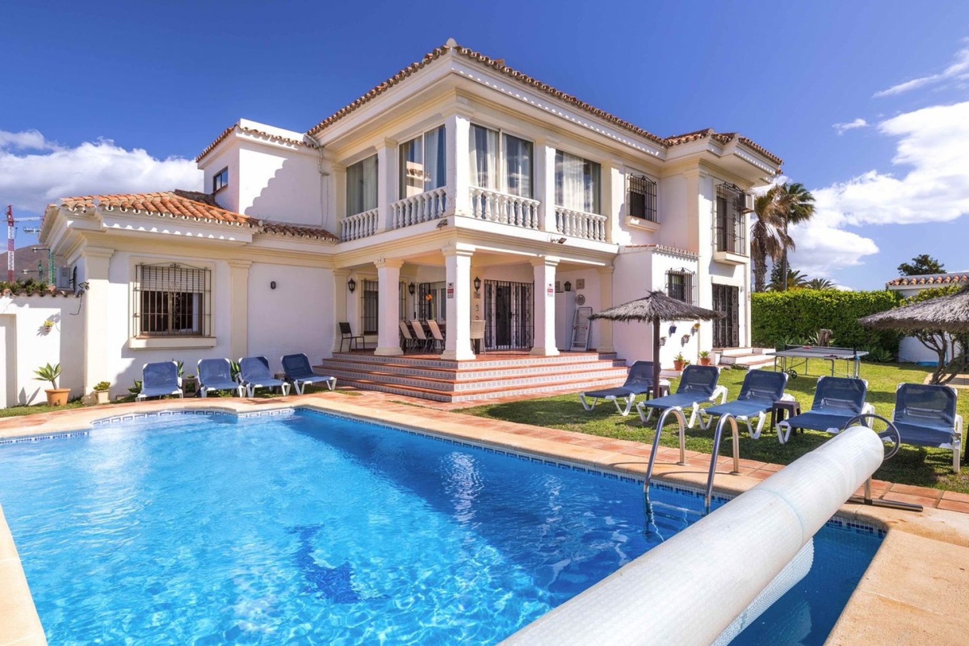 Resale - Villa - Estepona - Estepona Centro