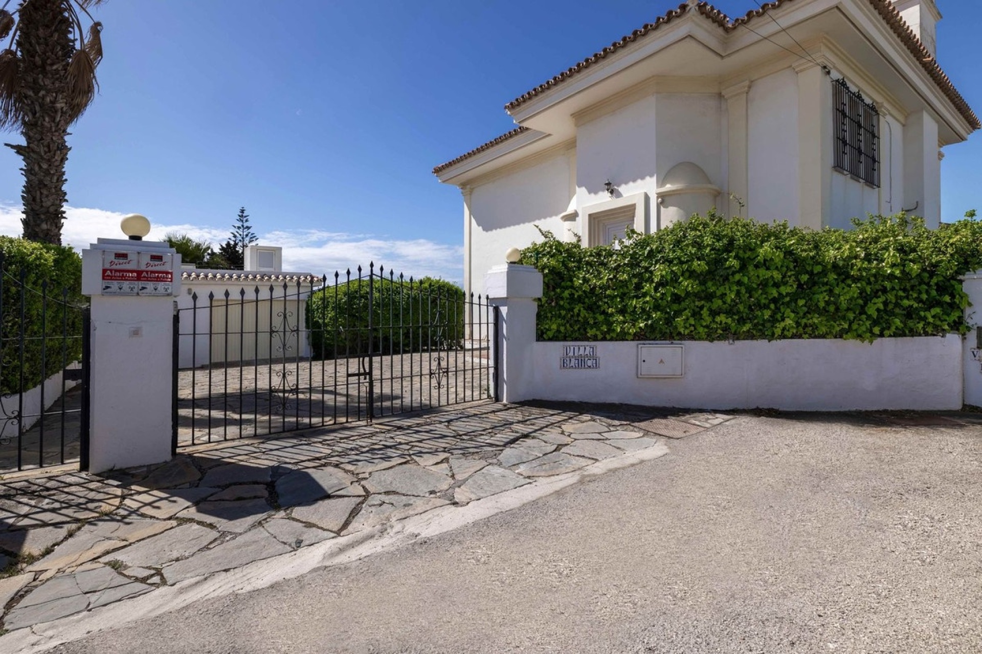 Resale - Villa - Estepona - Estepona Centro